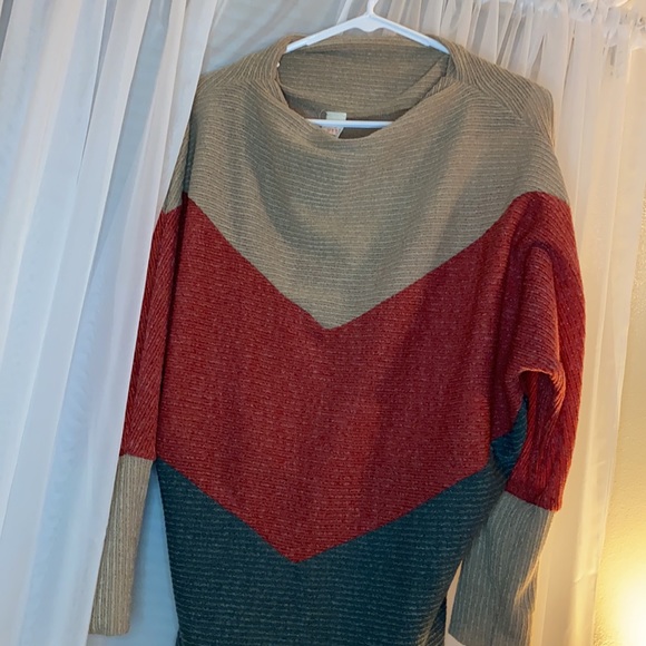 Sweater - Picture 3 of 5